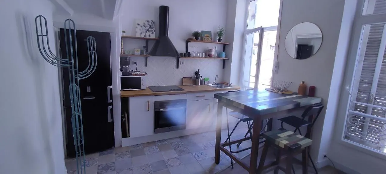 Apartamento Appartement Coquet Coeur De Ville Marselha